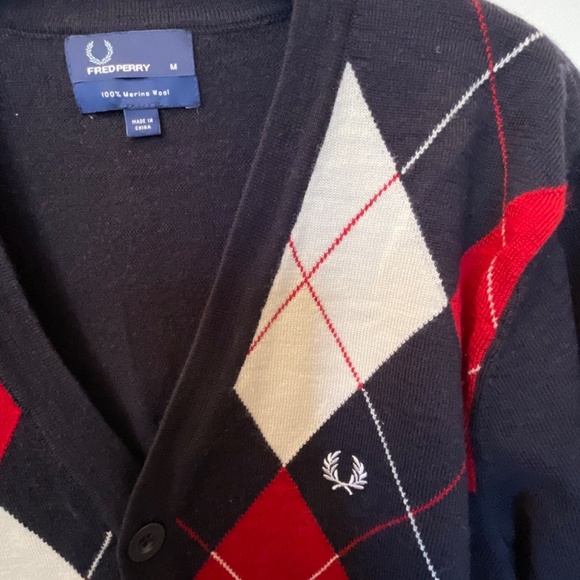 Brand New Fred Perry long sleeves cardigan. Unisex. - Picture 2 of 4